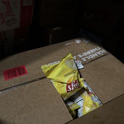 Box Of 40 Bags Chips$10.Lays, Bbq Lays, Nacho Cheese Doritos, Cheeto Puffs