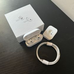 Apple AirPod Pro (2nd Generation) Earbuds