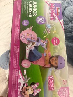 Disney Minnie Mouse Junior Cruiser with Sound Effects
