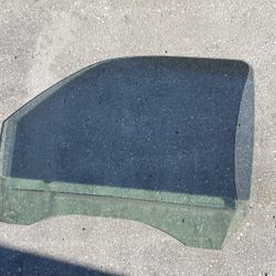 2002 Chevrolet Avalanche Driver Side Window