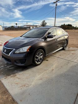 2015 Nissan Sentra  SR
