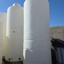 2000 Gallon Norwesco Water Tank - Used