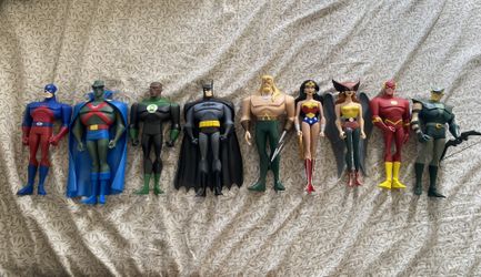 DC COMICS JUSTICE LEAGUE 9 FIGURES