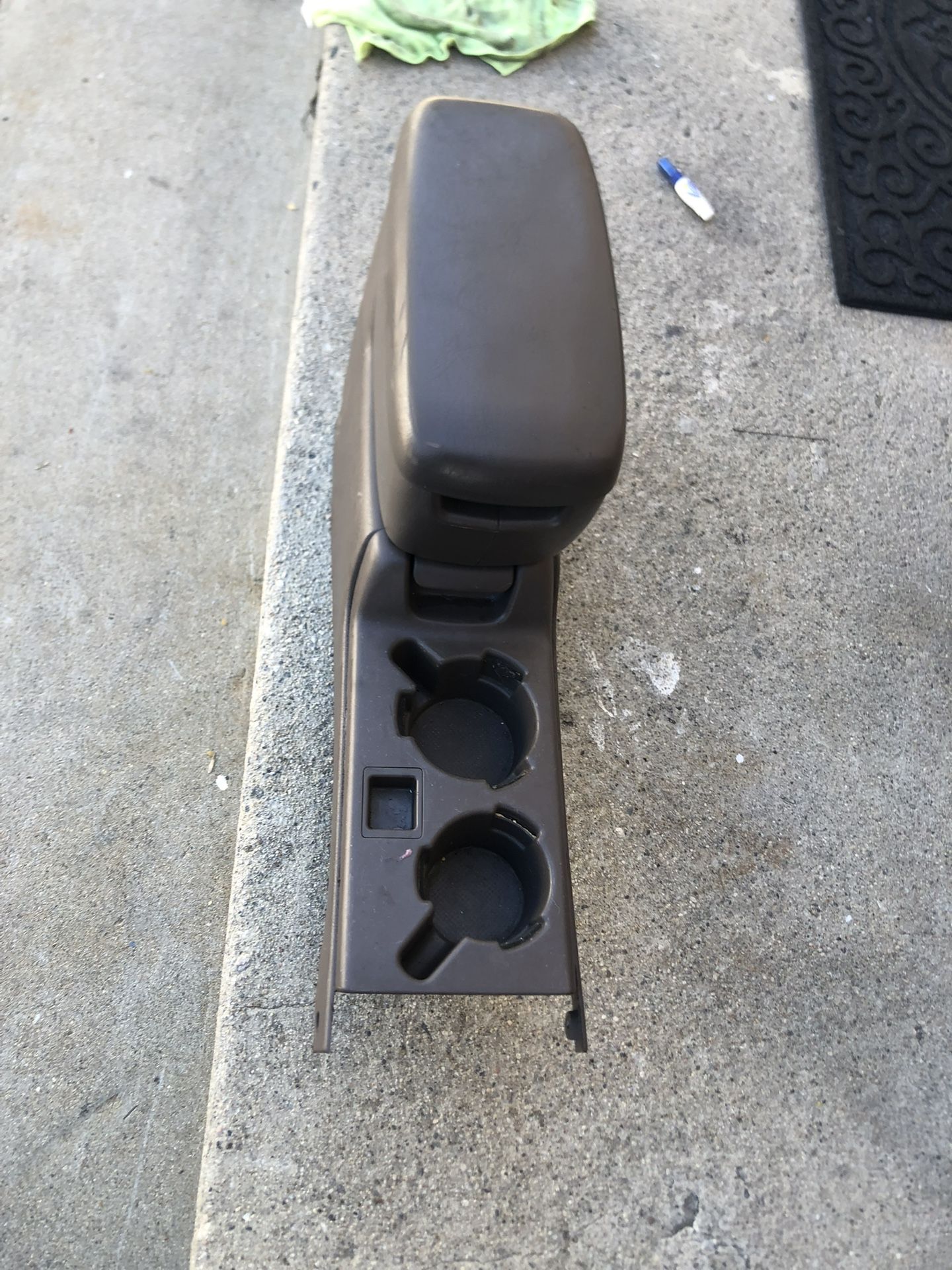 2003. Toyota Ya Oma. Center Consola. Parts