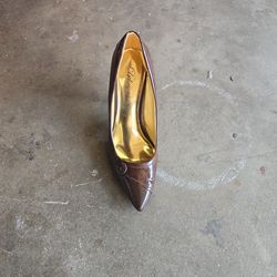 Brown Heals Size 81/2