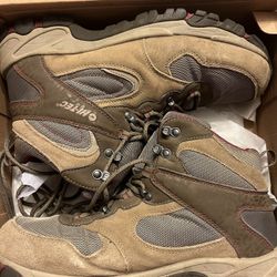 Hiking boots size 10 Hi-Tec