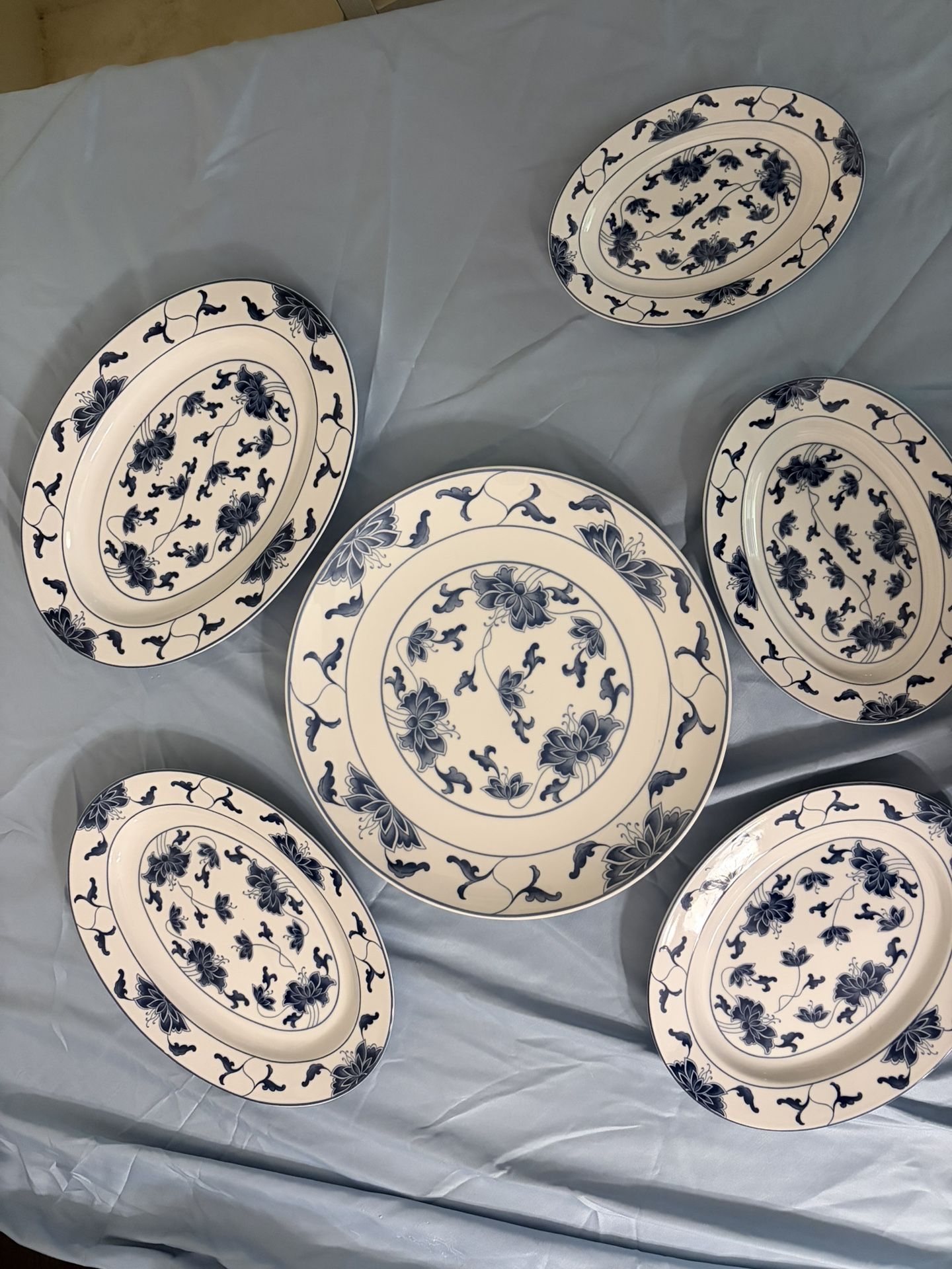 Taiwan Fine China Serving Set – Blue & White Design, 6-Piece Collection (0517)