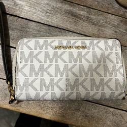 Micheal Kors Wallet 