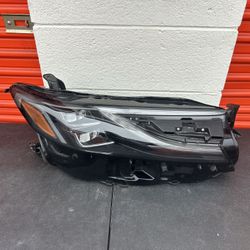 2025 TOYOTA CAMRY ( Dual Beam ) Eight Passengers HEADLIGHT OEM 