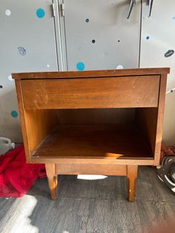 Mid century modern wood night stand/ end table