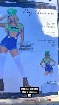 Costume