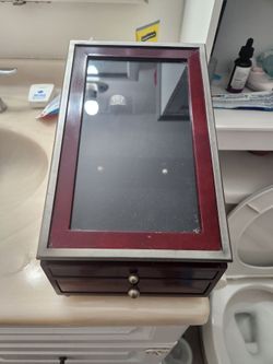 Beautiful glass jewelry box/ 1 of its kind