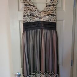 Jessica Howard Formal Dress, Size 14 (Mint Condition) 