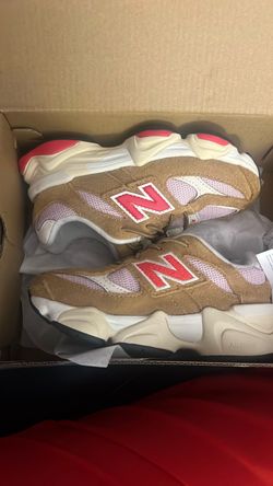 New Balance Sneakers