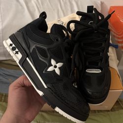 Louis Vuitton Black And White Skaters 