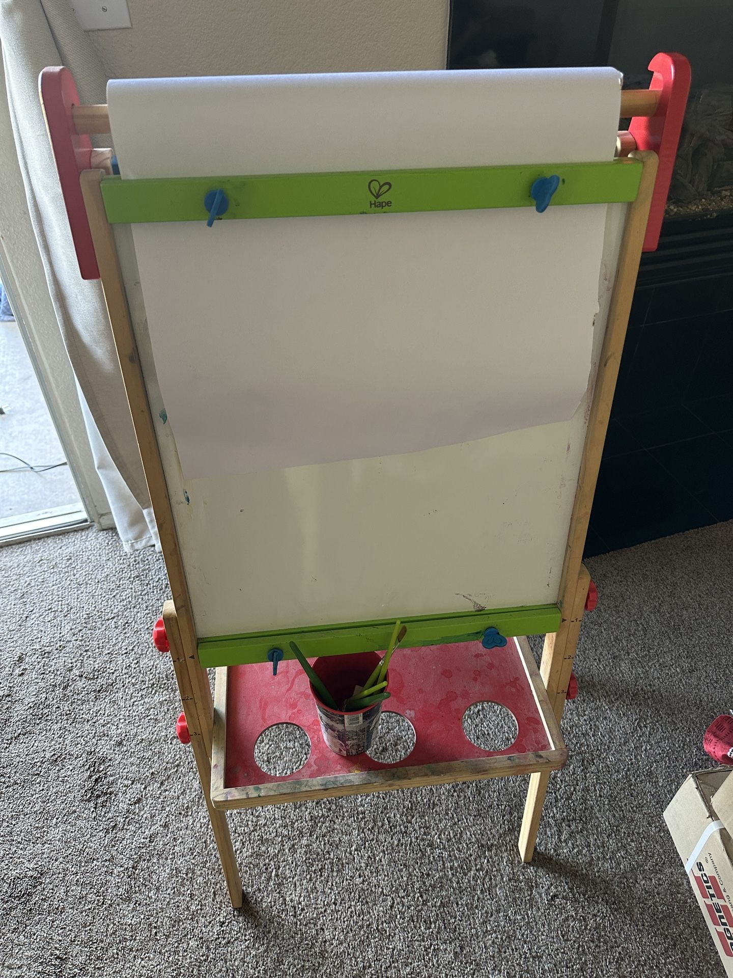 FREE Children’s Paint Chalk White Board Art Fun Kids