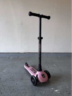Scoot and Ride Highwaykick 3 Scooter with LED Wheels Rose