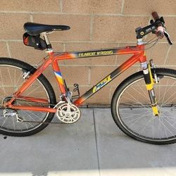 Vintage 90s bike parts Cook Bros,King,Avid Tri-Align,
Carbon frame 75$
Cook Bros crank arms 200$
Chris King headset top bottom 100$
Avid Tri-Align bra