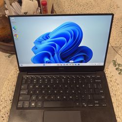 Dell Xps 13 9360 In Excellent Condition I5 7th Generation 2.70GHZ 8gb Of Ram 256 SSD Drive Running Windows 11 