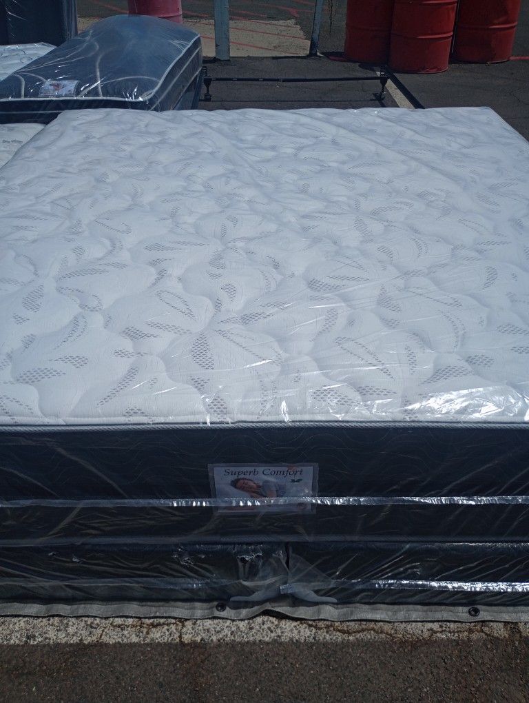 Brand New King Size Pillowtop Mattress Included Box Spring Free Delivery