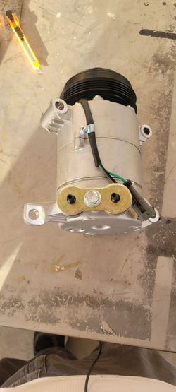 1999---2002 Chevy Silverado 1500, 2500, Tahoe/ GMC Sierra 1500, Yukon A/C compressor
