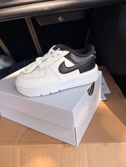Baby Nike Airforce 1’s (Size 7c)