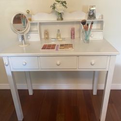 Desk / Vanity 