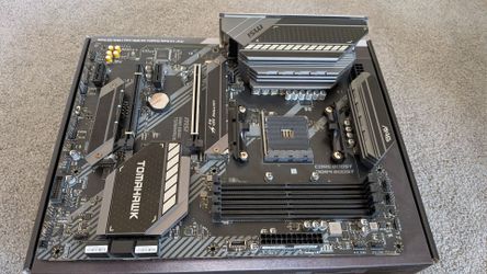 MSI MAG B550 Tomahawk Motherboard