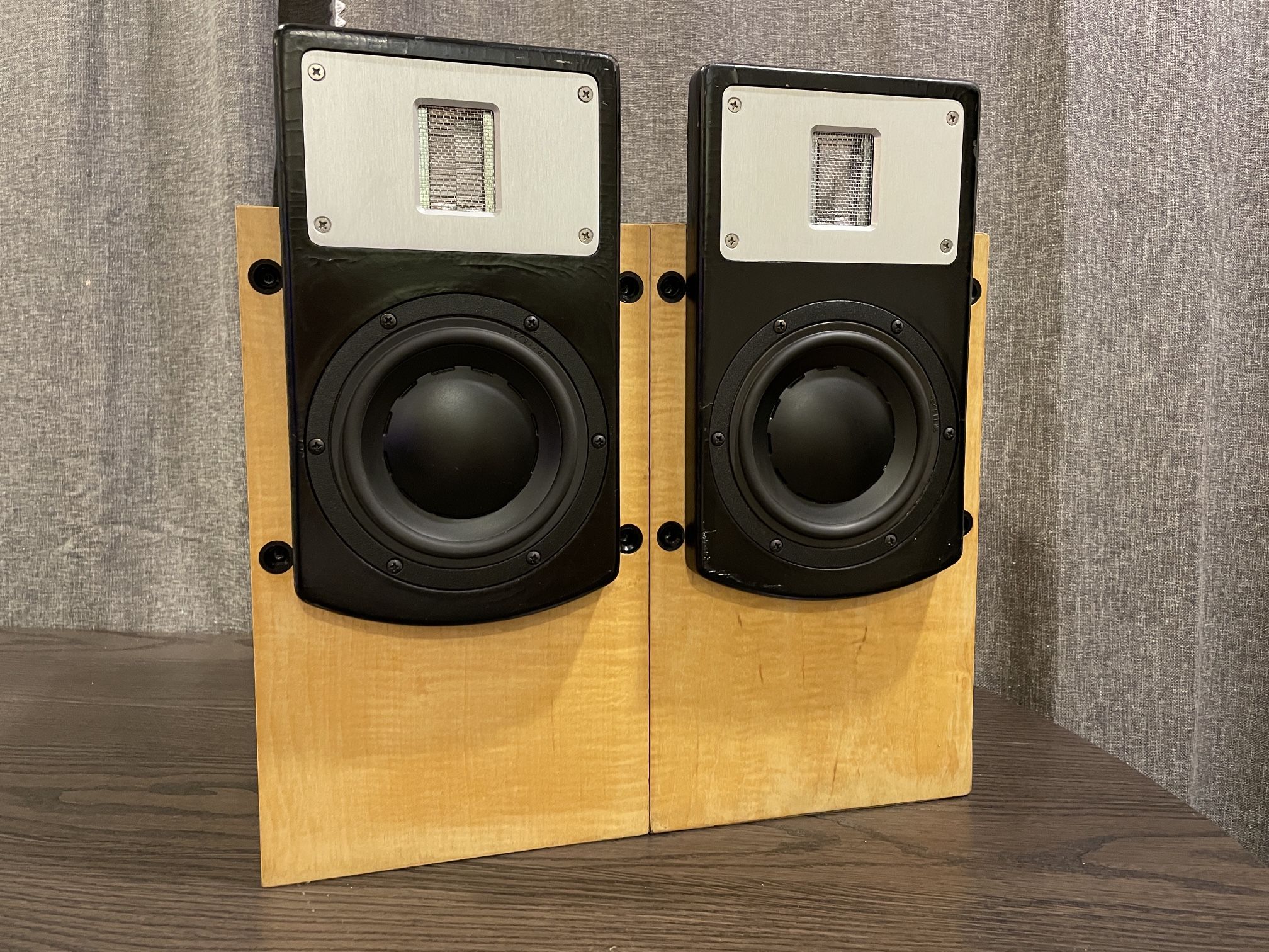 Red Rose Music R3 Speakers Mark Levinson