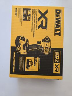 DeWalt 20v XR 3-Speed Impact Driver with Battery and charger