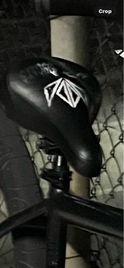 Throne seat