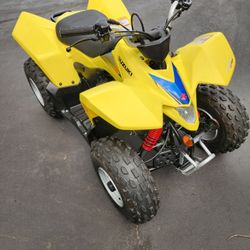 SUZUKI    QUAD.   90 cc.    AUTO.  MINT.