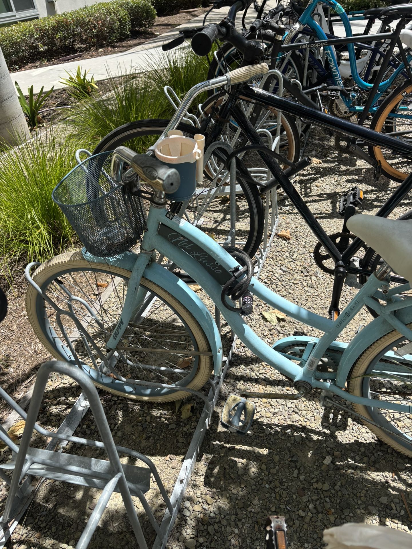 Beach cruiser bike