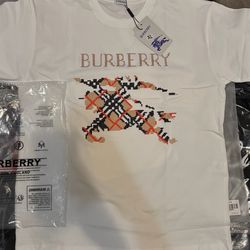 Burberry t shirt