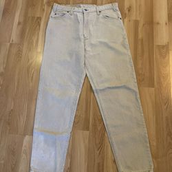 Cream Levi’s