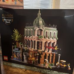 LEGO 10297 Boutique Hotel- New