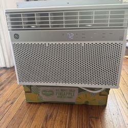 GE 12,000 BTU Smart Window AC
