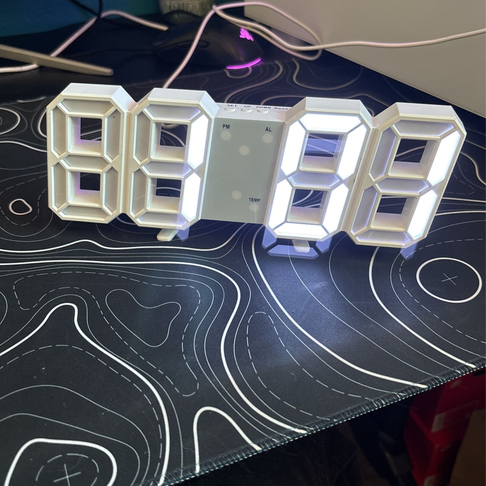 LED Clock can set an alarm and show temperature as well!