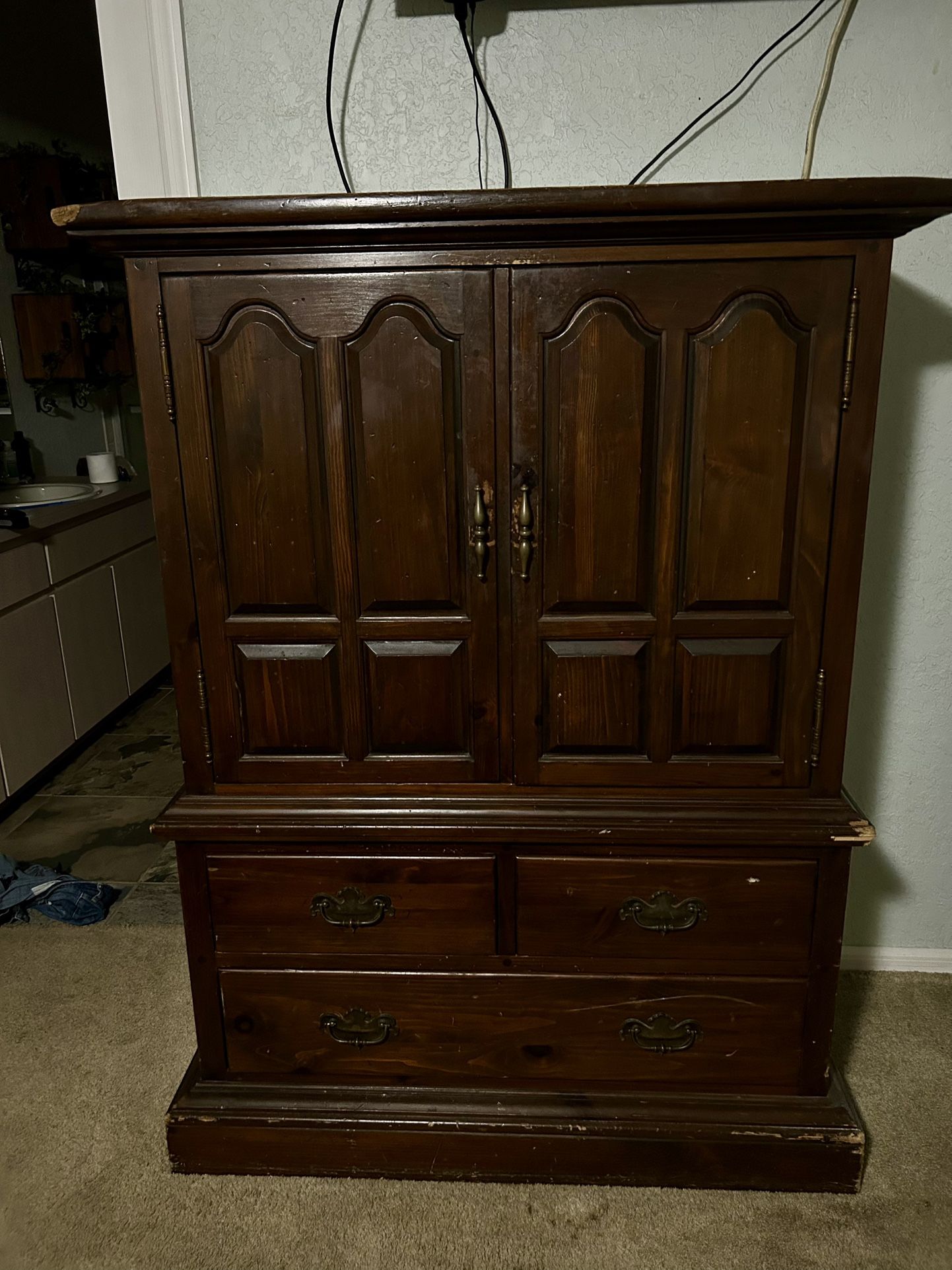 Ethan Allen Raised Panel Tavern Wardrobe Armoire