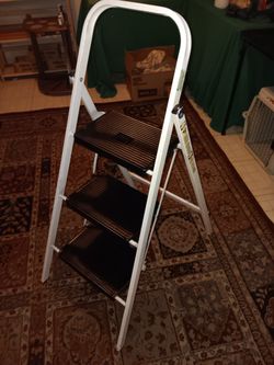 Graebel Step Ladder 