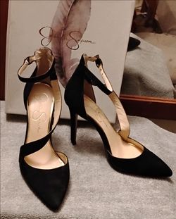 Jessica Simpson heel size 7