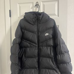 Black Nike puffer jacket