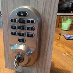 Kwikset Halo Lock