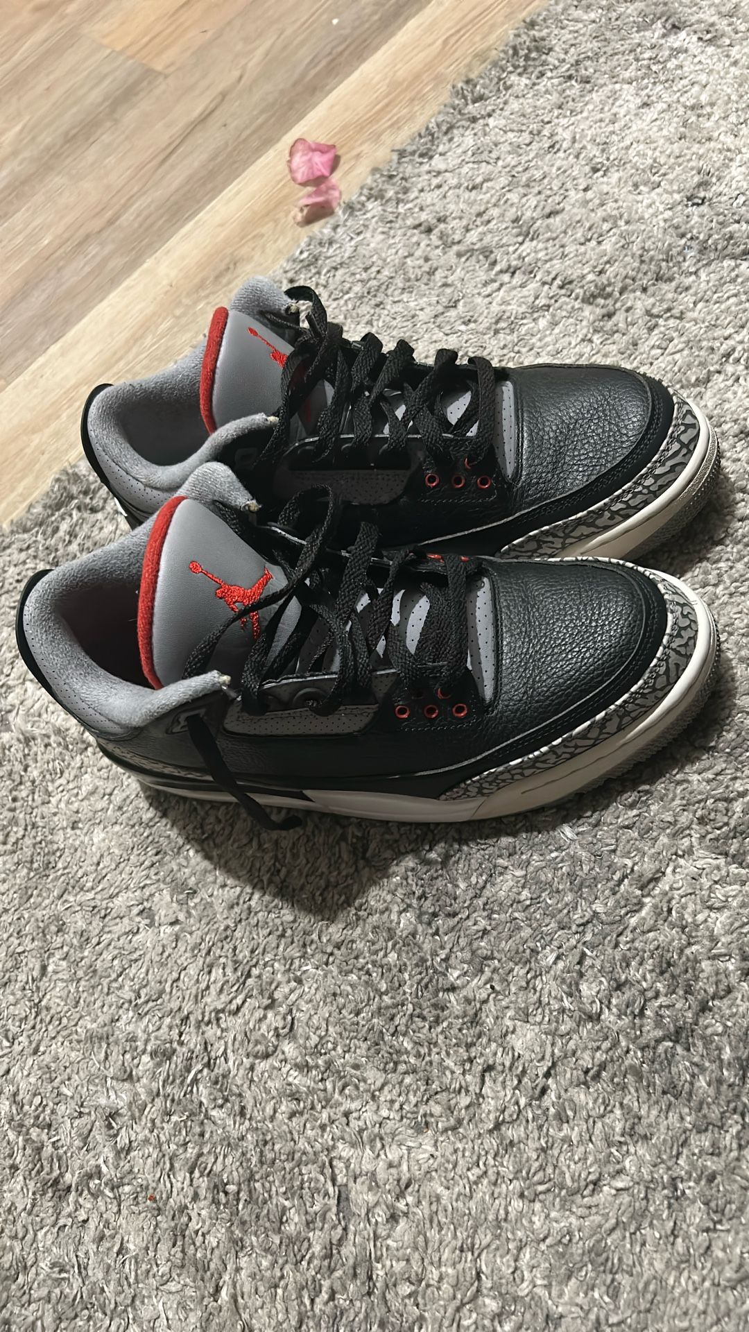 Selling These Jordan’s 3s