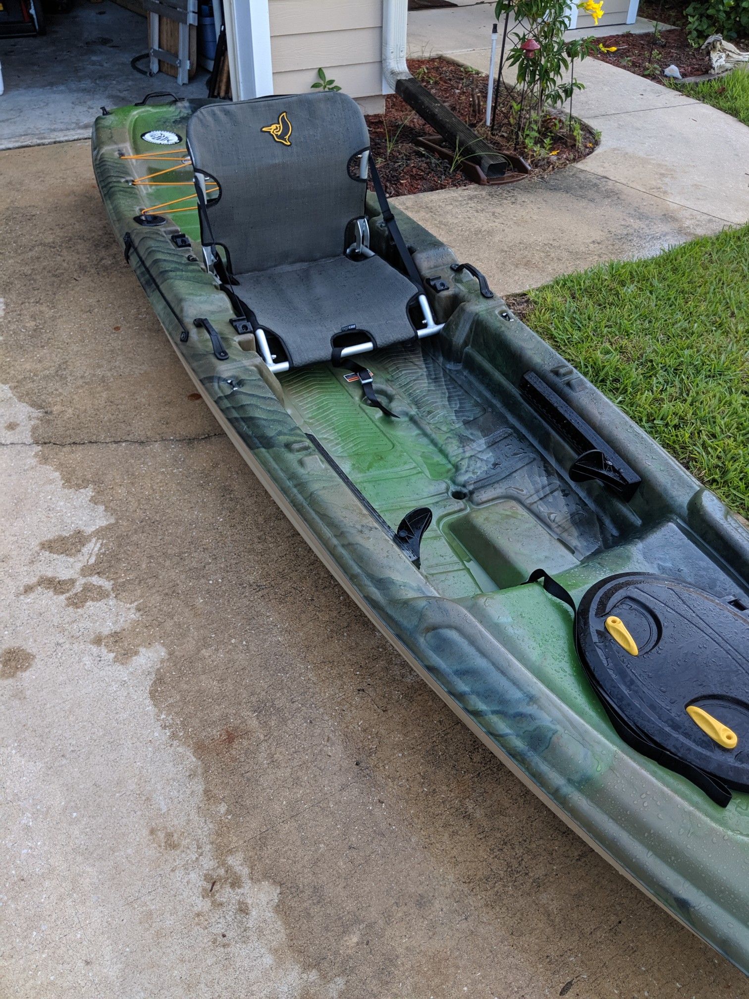 Pelicans catch 120 fishing kayak for Sale in Ponte Vedra Beach, FL