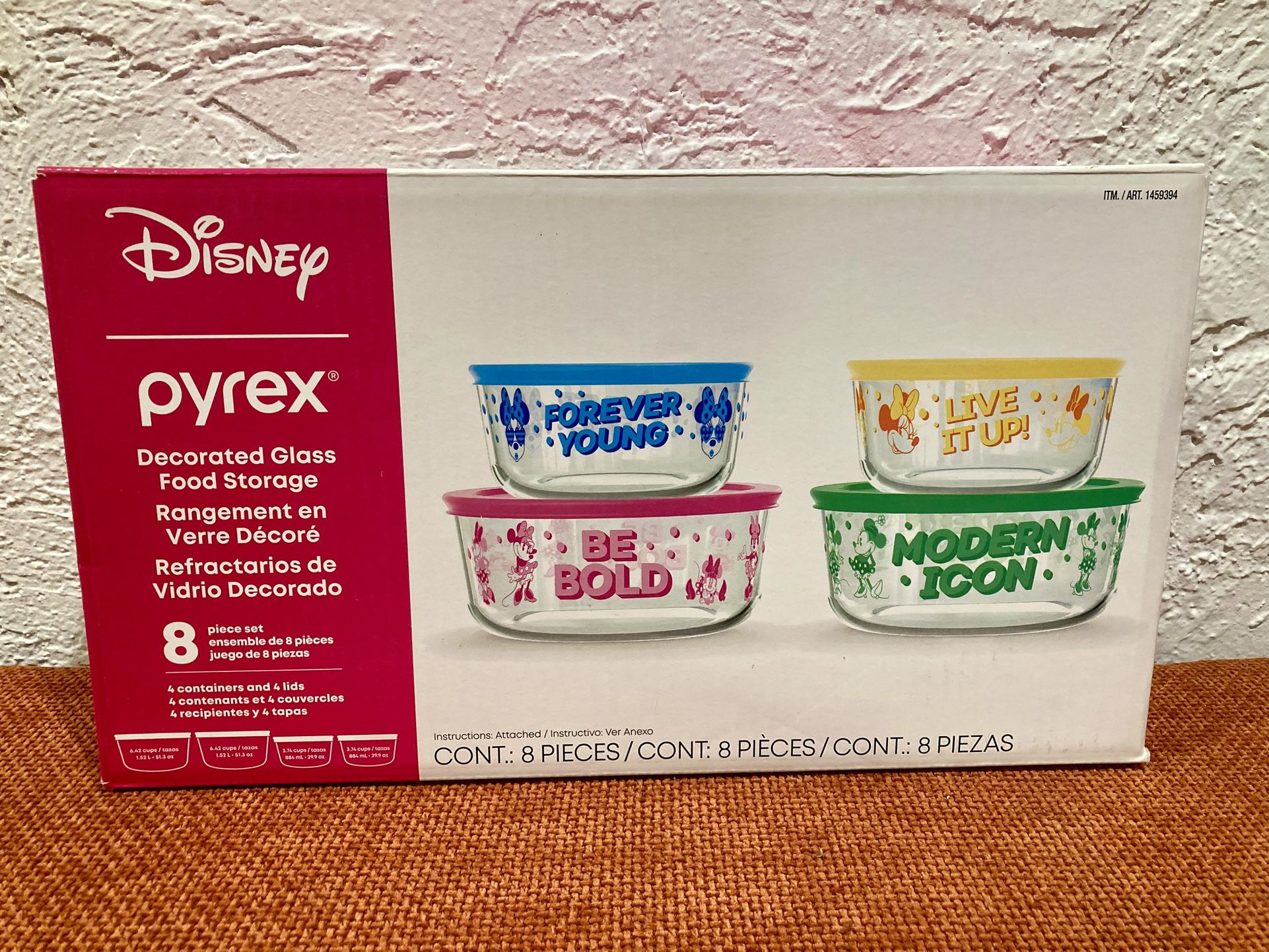 Disney Minney Mouse Pyrex 8 Piece Set Brand New