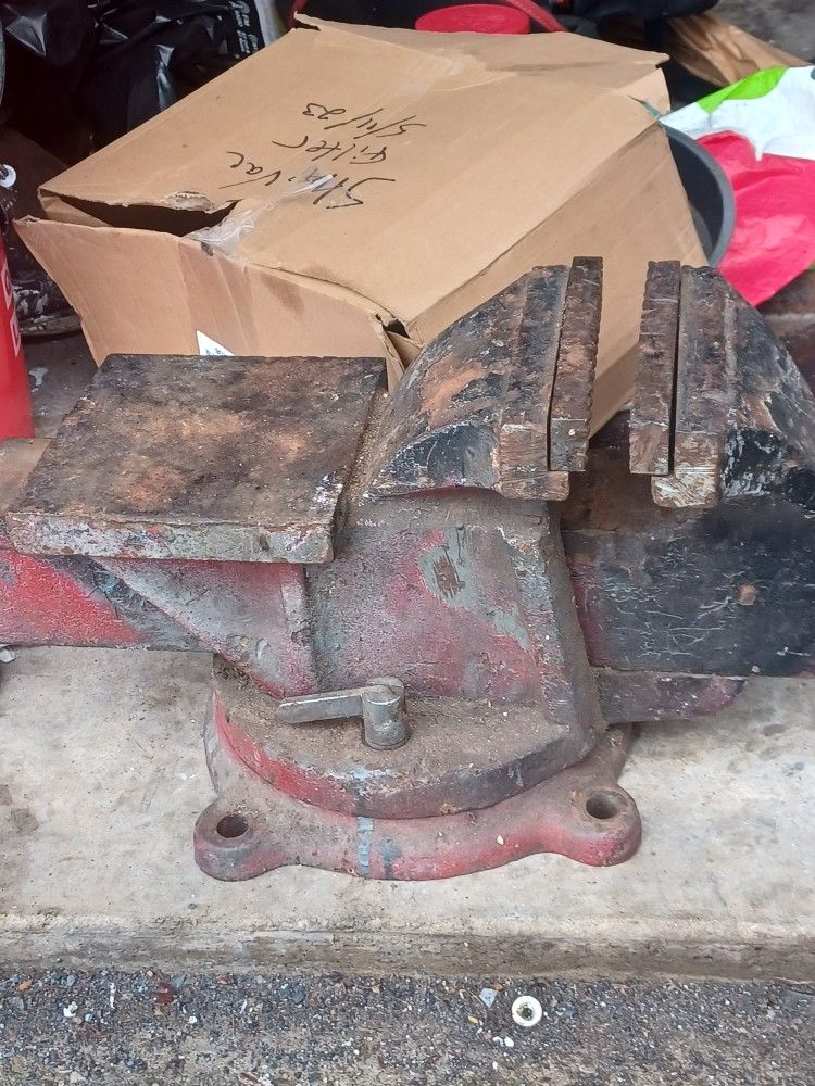 Heavy duty Vice.