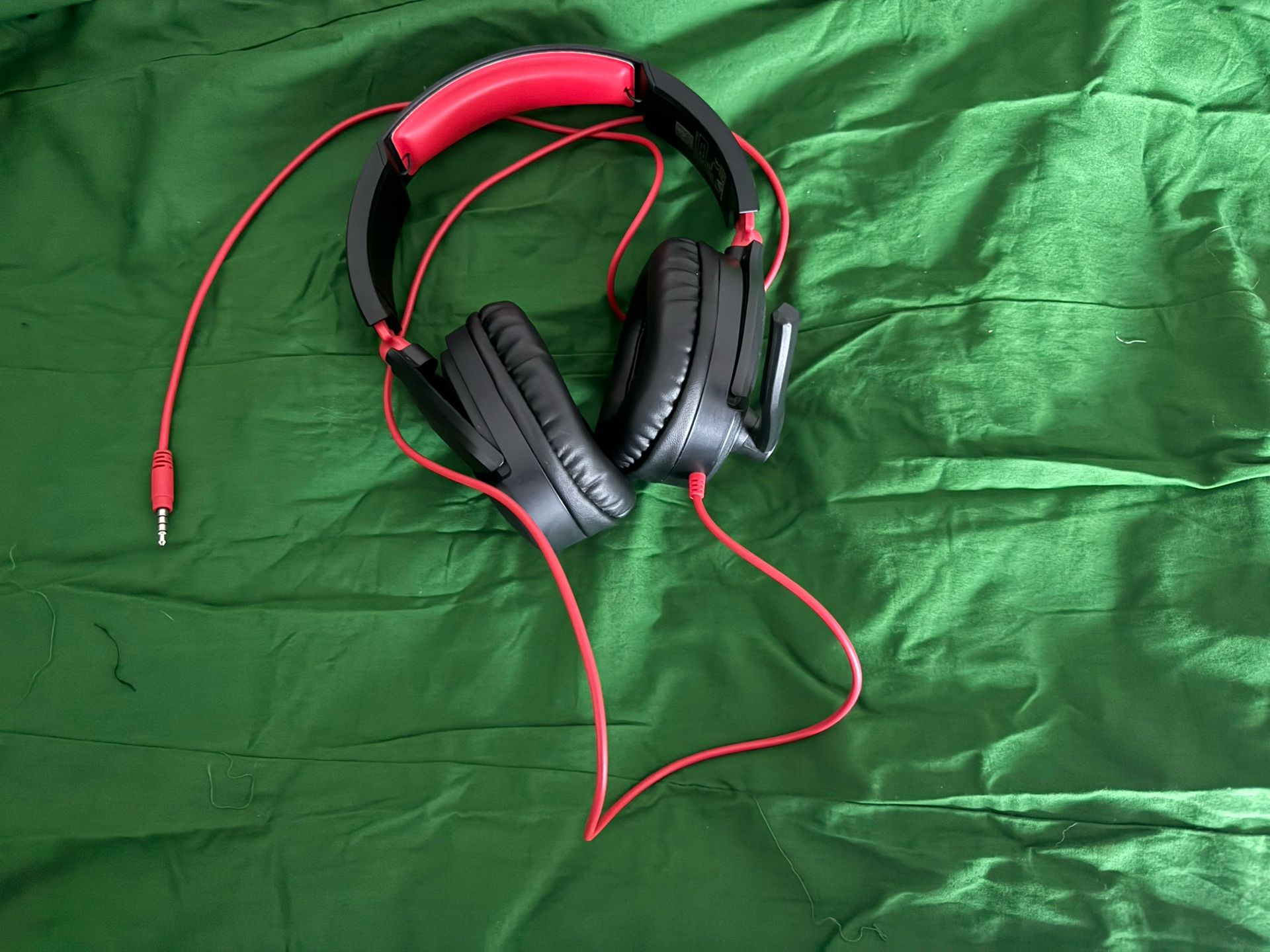 Turtle Beach Ear Force Recon 70 Wired Gaming Headset (Black/Red) (Nintendo Switch/PS5/Xbox Series X/PS4/Xbox One/PC)