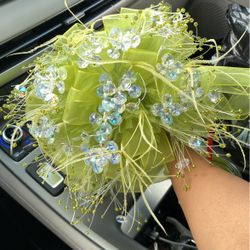Quinceañera Bouquet and Matching Hair Piece