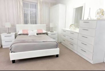 Bedroom Set ( Juego De Cuarto)💮Sold separately too💮Fast delivery